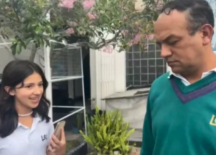 Noveno de básica participando en la campaña.
