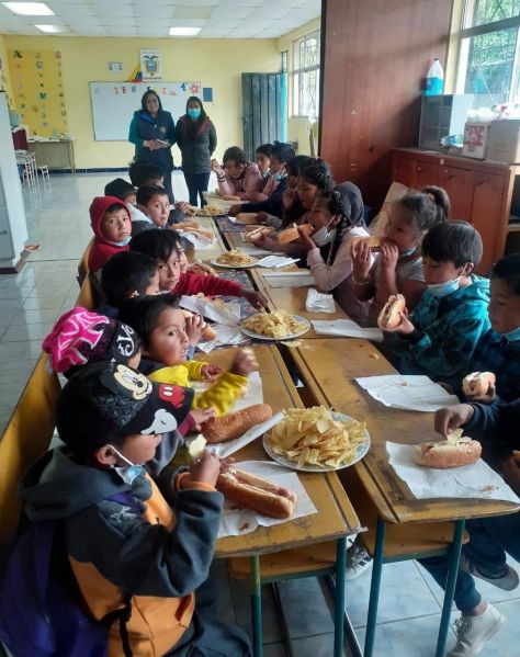 Archivo:Niños escuela Kiwanis..jpg